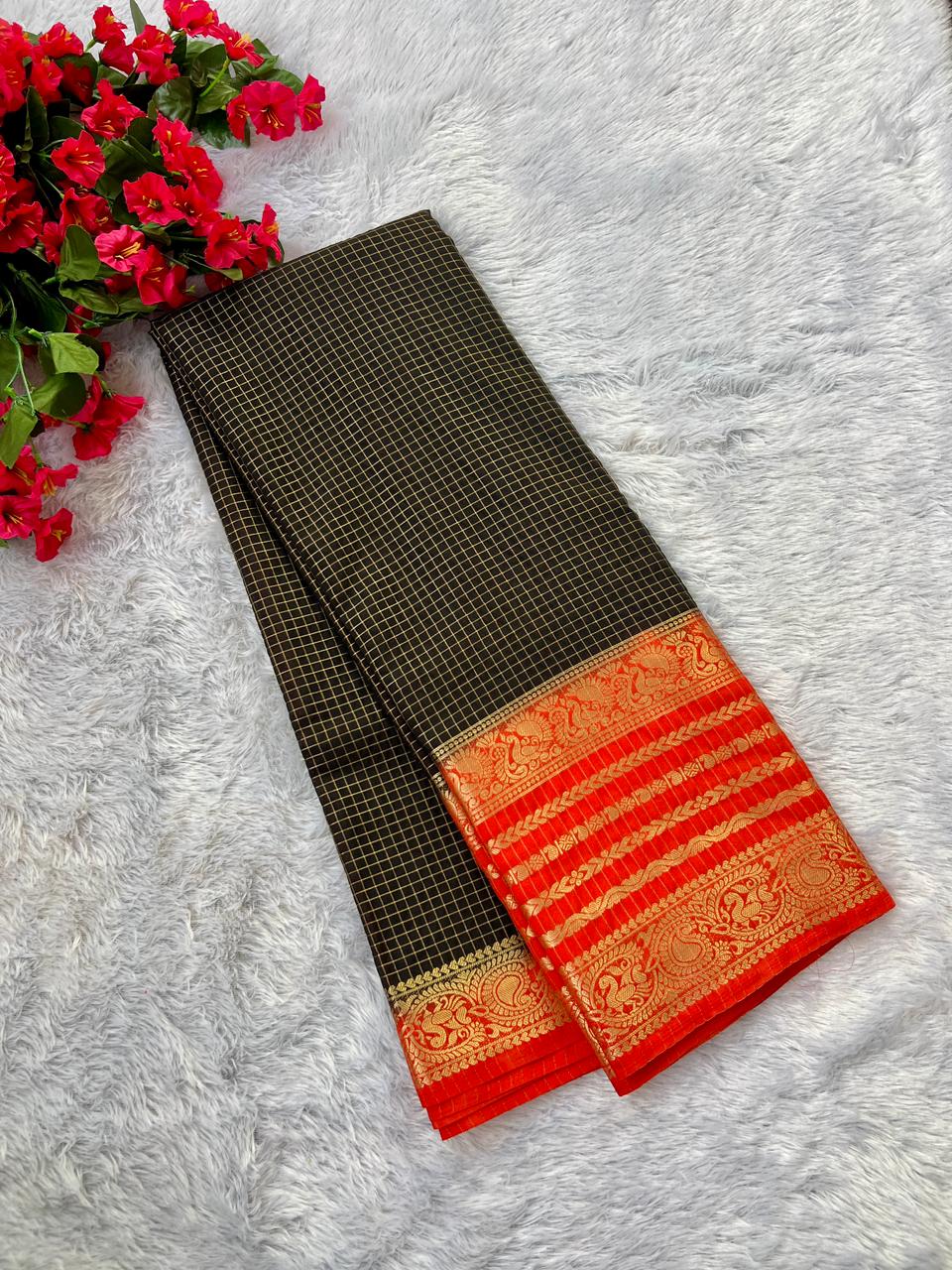 Crape Peacock border